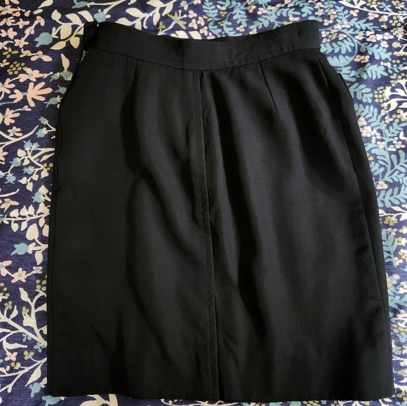Yves St Laurent Rive Gauche Vintage Black Skirt with Pockets Size 40/Small - Picture 6 of 9